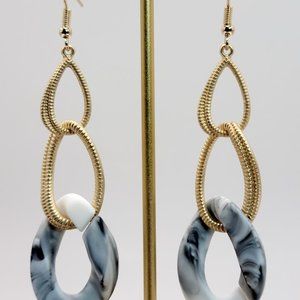 Womens Chain Link Dangle Earrings Brilliant Earth difference White Grey